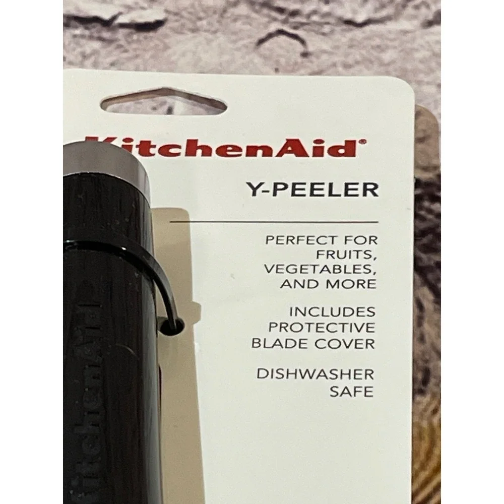 Kitchenaid Y-Peeler Black Model # KE145OHOBA NEW WITH TAGS!